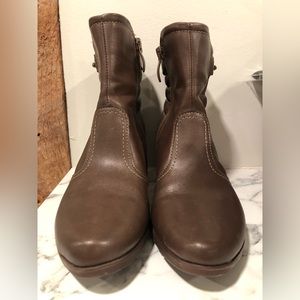 Size 6 ankle boots - extremely comfortable